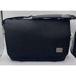 Victorinox Werks Professional Consultant Black Messenger Bag